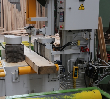 Вертикальный ленточный делительный станок модели UYM 100