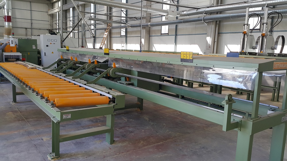 Торцовочный станок UDKB P-18